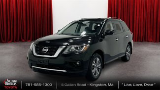 Used 2019 Nissan Pathfinder SV image 1