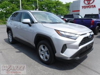 Used 2022 Toyota RAV4 XLE image 1