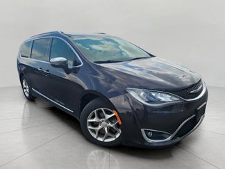Used 2017 Chrysler Pacifica Limited w/ UConnect Theater Package image 1