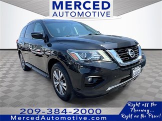 Used 2018 Nissan Pathfinder SV image 1