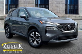 Used 2023 Nissan Rogue SV image 1