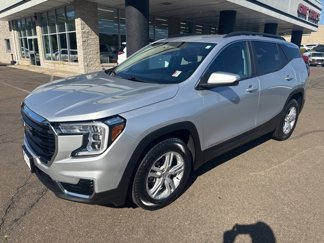 Used 2022 GMC Terrain SLE w/ Driver Convenience Package image 1