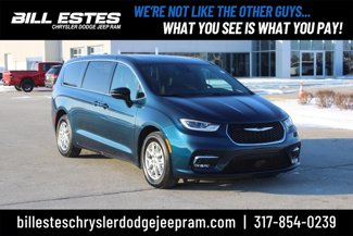 New 2025 Chrysler Pacifica Select image 1