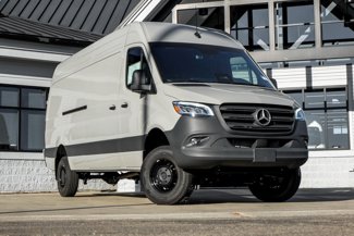 Used 2025 Mercedes-Benz Sprinter 2500 image 1