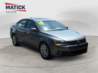 Used 2014 Volkswagen Jetta SEL image 1