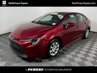 Certified 2022 Toyota Corolla LE image 1