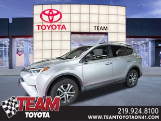 Used 2018 Toyota RAV4 LE image 1