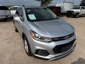 Used 2018 Chevrolet Trax LT w/ LT Convenience Package image 1