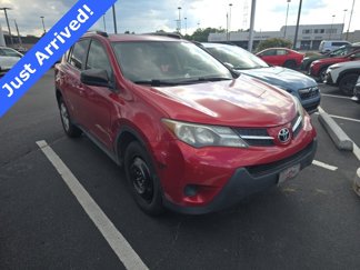 Used 2015 Toyota RAV4 LE image 1