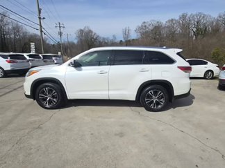 Used 2016 Toyota Highlander XLE image 1