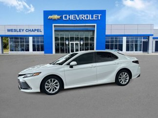 Used 2021 Toyota Camry LE image 1