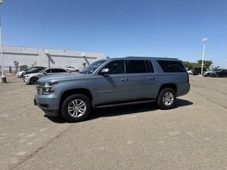 Used 2016 Chevrolet Suburban LT image 1