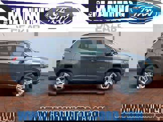 Used 2023 Jeep Compass Latitude image 1
