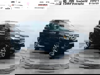 Used 2017 Ford Escape Titanium image 1