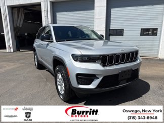 New 2025 Jeep Grand Cherokee Laredo w/ Luxury Tech Group I image 1