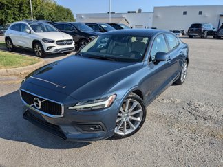 Used 2021 Volvo S60 T6 Momentum w/ Premium Package image 1