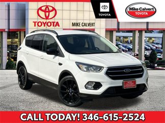 Used 2018 Ford Escape SE w/ SE Sport Appearance Package image 1