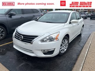 Used 2013 Nissan Altima 2.5 S image 1