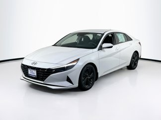 Used 2023 Hyundai Elantra SEL video 1