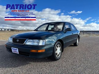 Used 1995 Toyota Avalon XLS image 1