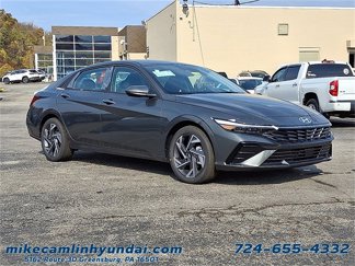 New 2025 Hyundai Elantra SEL image 1