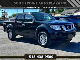 Used 2015 Nissan Frontier SV image 1