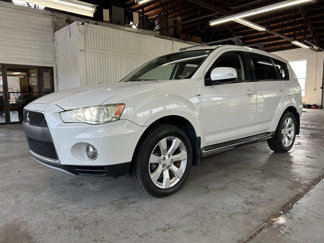 Used 2013 Mitsubishi Outlander GT image 1