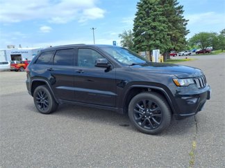 Used 2019 Jeep Grand Cherokee Altitude image 1