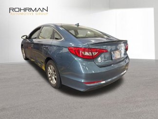 Used 2017 Hyundai Sonata SE image 1