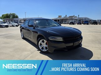 Used 2018 Dodge Charger SXT image 1