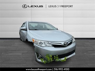Used 2014 Toyota Camry XLE image 1