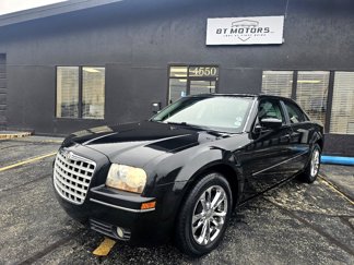 Used 2005 Chrysler 300 Touring w/ Sound Group image 1