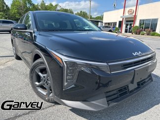 New 2025 Kia K4 LXS image 1