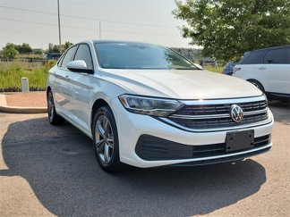 Used 2023 Volkswagen Jetta SE w/ Panoramic Sunroof Package image 1