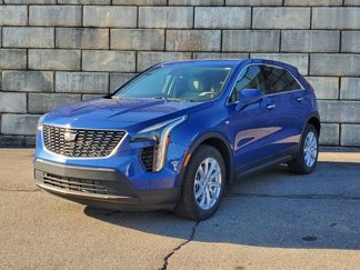 Used 2022 Cadillac XT4 Luxury w/ Cold Weather Package image 1