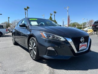 Used 2022 Nissan Altima 2.5 SV image 1