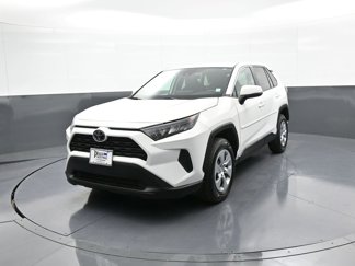 Certified 2022 Toyota RAV4 LE image 1