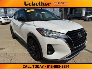 Used 2021 Nissan Kicks SV image 1