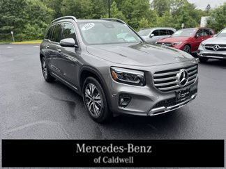 Used 2025 Mercedes-Benz GLB 250 4MATIC image 1