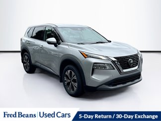 Used 2021 Nissan Rogue SV image 1