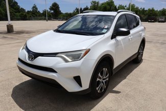 Used 2016 Toyota RAV4 LE image 1