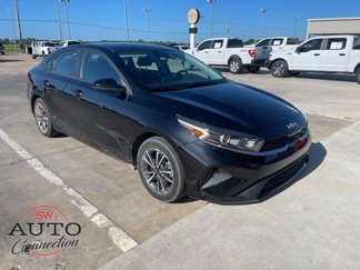 Used 2022 Kia Forte LXS image 1