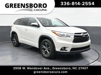 Used 2016 Toyota Highlander XLE image 1