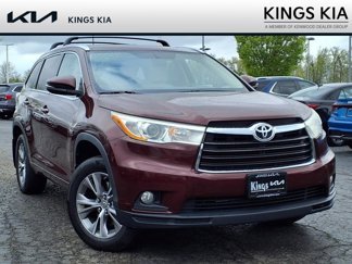 Used 2014 Toyota Highlander XLE image 1