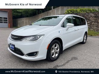 Used 2019 Chrysler Pacifica Touring Plus w/ Cold Weather Group image 1