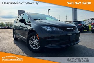 Used 2022 Chrysler Voyager LX image 1