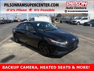 Used 2023 Hyundai Elantra Blue image 1