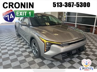 New 2025 Kia K4 LXS image 1