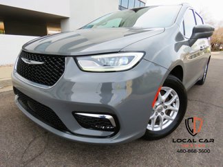 Used 2022 Chrysler Pacifica Touring-L image 1