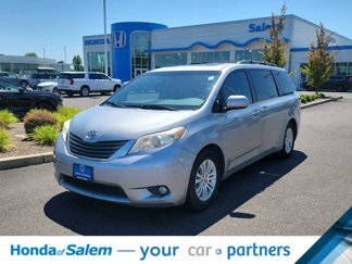Used 2012 Toyota Sienna XLE image 1
